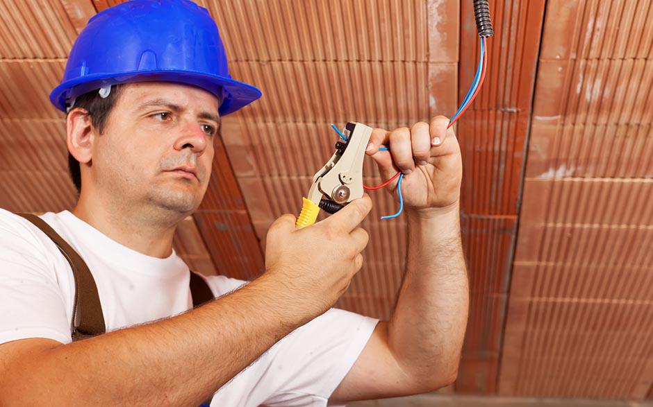 électricien dans le bâtiment Bièvres
